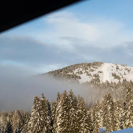 Konaci Brvenik דירה *